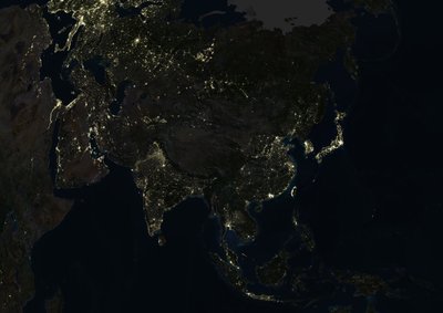 Asia di notte, immagine satellitare a colori reali da Unknown